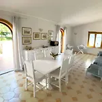 Regina Amalasunta Villa Marta