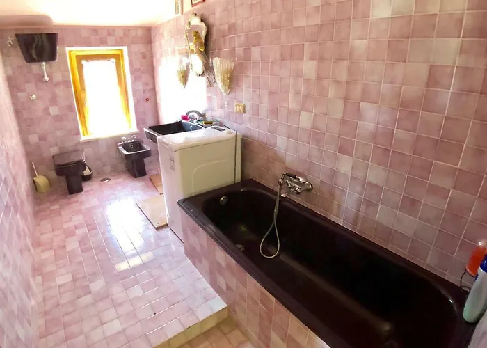 Regina Amalasunta Villa Marta